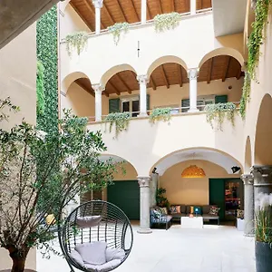 Appartement Rego - Boutique With Some Off-site In A Charming Historic District Close To Upper Town, Bergamo